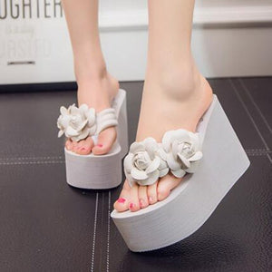 HEE GRAND 2018 New Arrive Women's Slides Flower Decoration Fashion Slippers Women Slip-on Causal Shoes for Vacation XWT1103