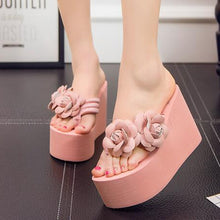 Load image into Gallery viewer, HEE GRAND 2018 New Arrive Women&#39;s Slides Flower Decoration Fashion Slippers Women Slip-on Causal Shoes for Vacation XWT1103