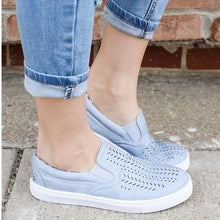 Load image into Gallery viewer, HEE GRAND Women Breathing Flats 2018 New Autumn Fashion Flats Women Causal Shoes Sneakers Slip-on Women Shoes XWD6523